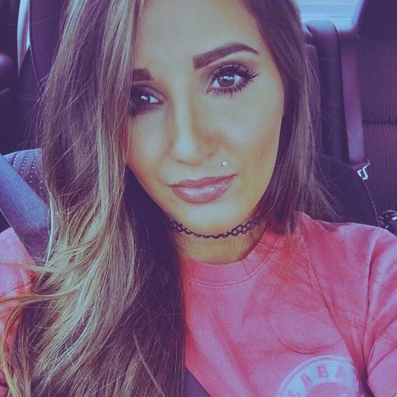 Meet your Posher, Jodi - Picture 1 of 1